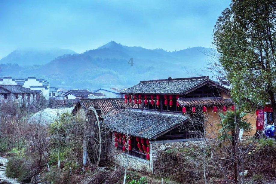 国企办公室工作的男人，女友发消息来，一下午不回复，正常吗？我怀疑他是不想回游戏画面